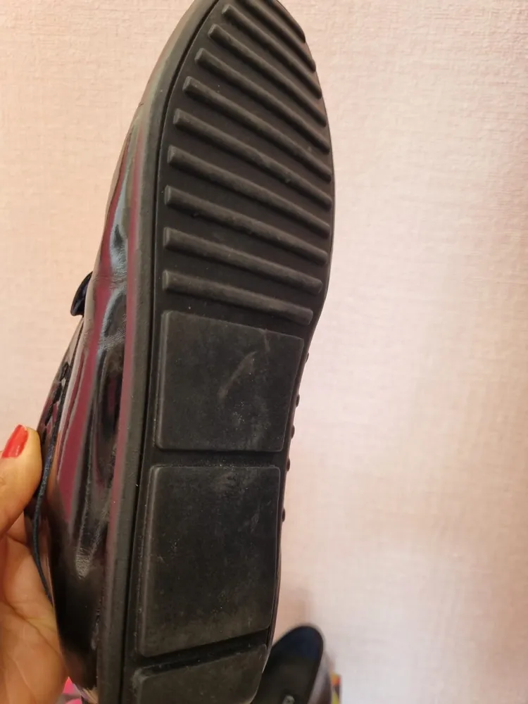 SAPATO MOCASSIM EM VERNIZ PRETO CNS