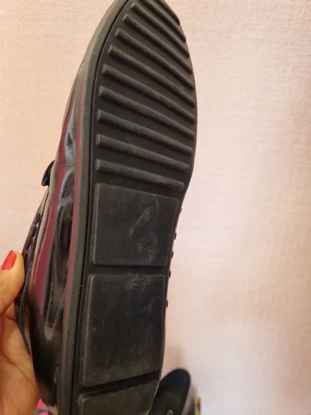SAPATO MOCASSIM EM VERNIZ PRETO CNS