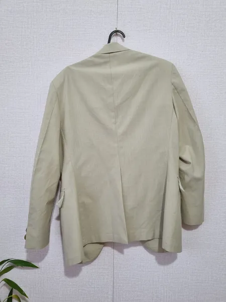 BLAZER BEGA COM BROCHE DOURADO