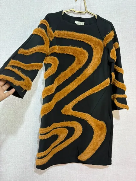 vestido curto missinclof  preto com pelucia