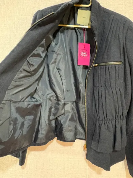 blazer de tecido estruturado e frizado azul marinho