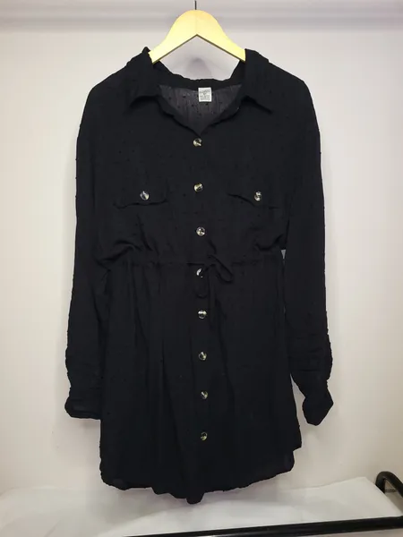 Vestido preto de pipoquinha com botões - Tamanho G1