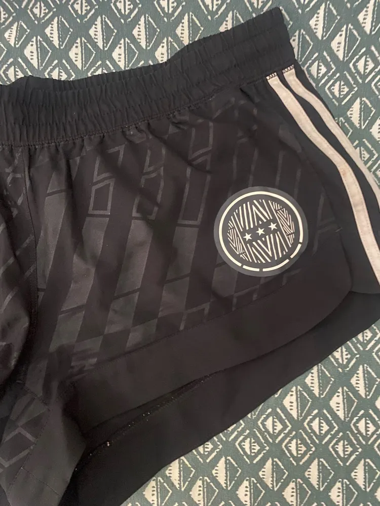 shorts esportivo adidas