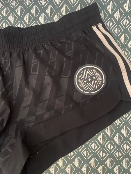 shorts esportivo adidas