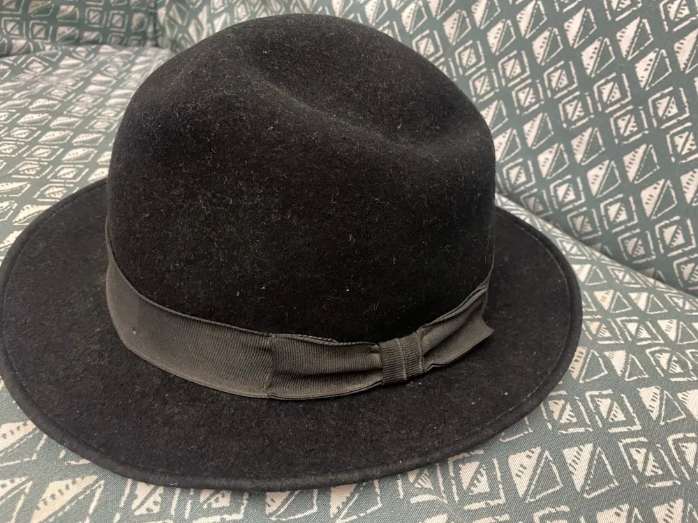 chapeu vintage prada