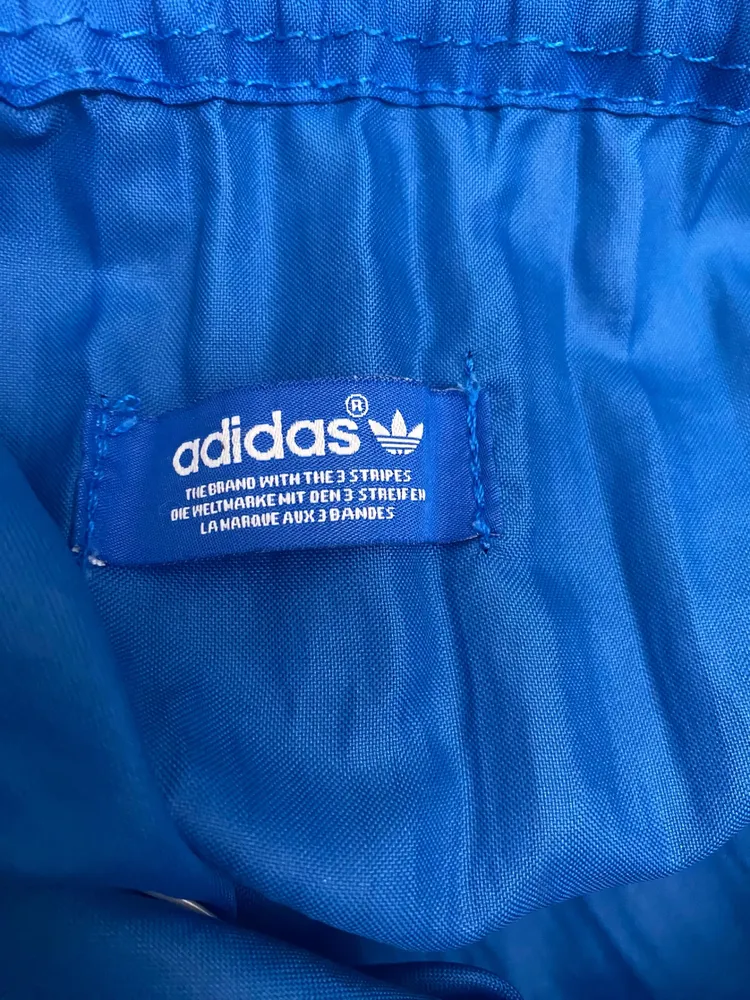 sacochila azul adidas