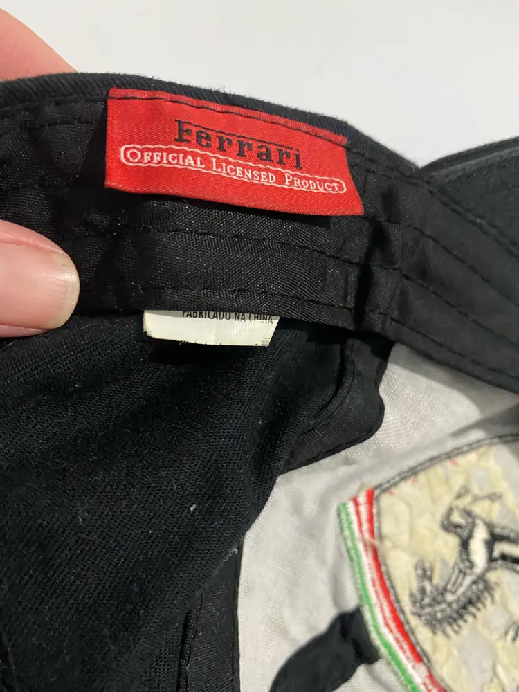 bone ferrari preto