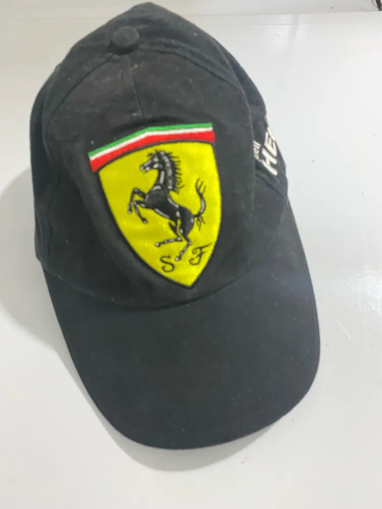 bone ferrari preto