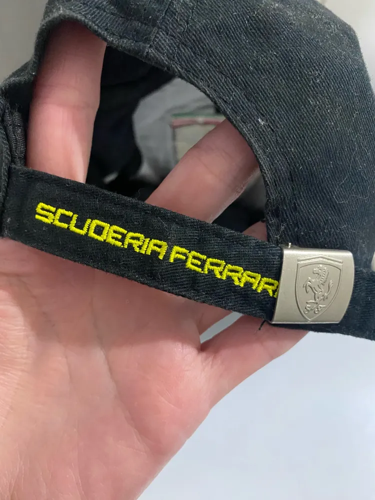 bone ferrari preto