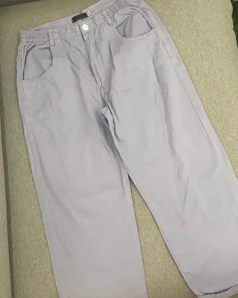 calça em sarja lilas morena rosa