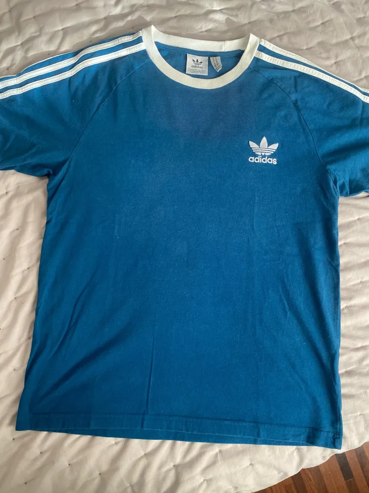 camiseta  adidas originals