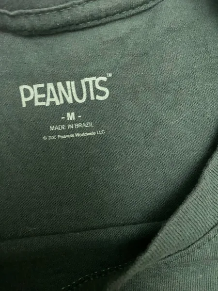 camiseta verde peanuts snoopy