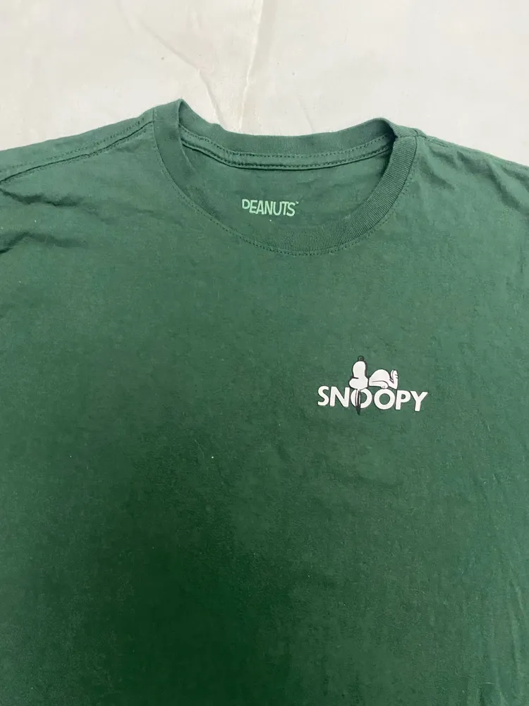 camiseta verde peanuts snoopy