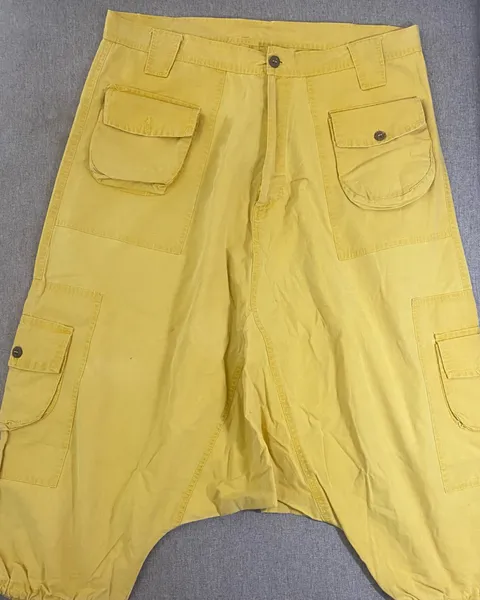 calça amarela feminina