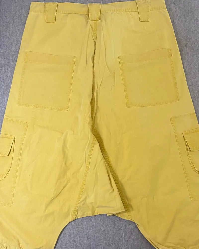 calça amarela feminina