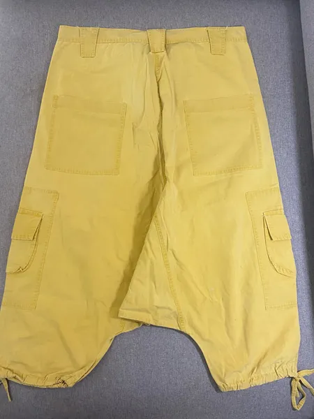 calça amarela feminina