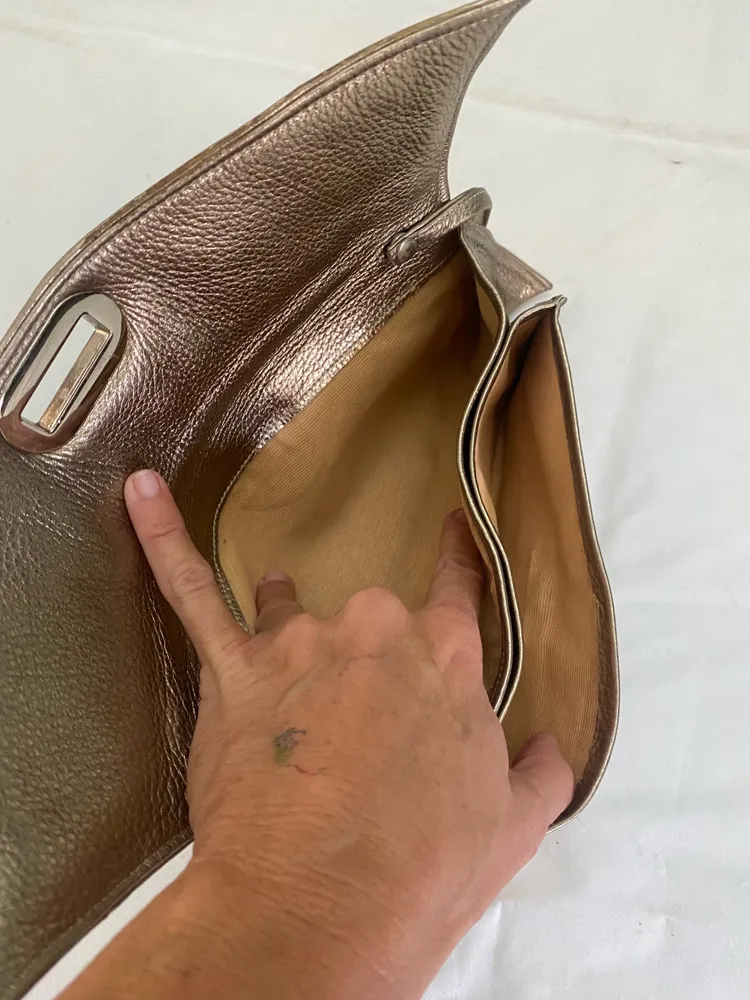 bolsa dourada vintage