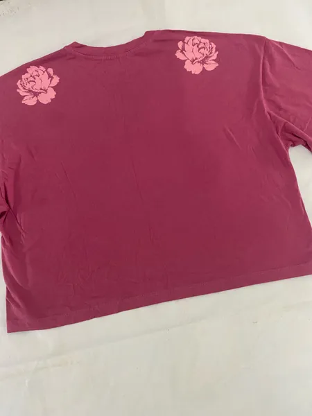cropped animale flora M