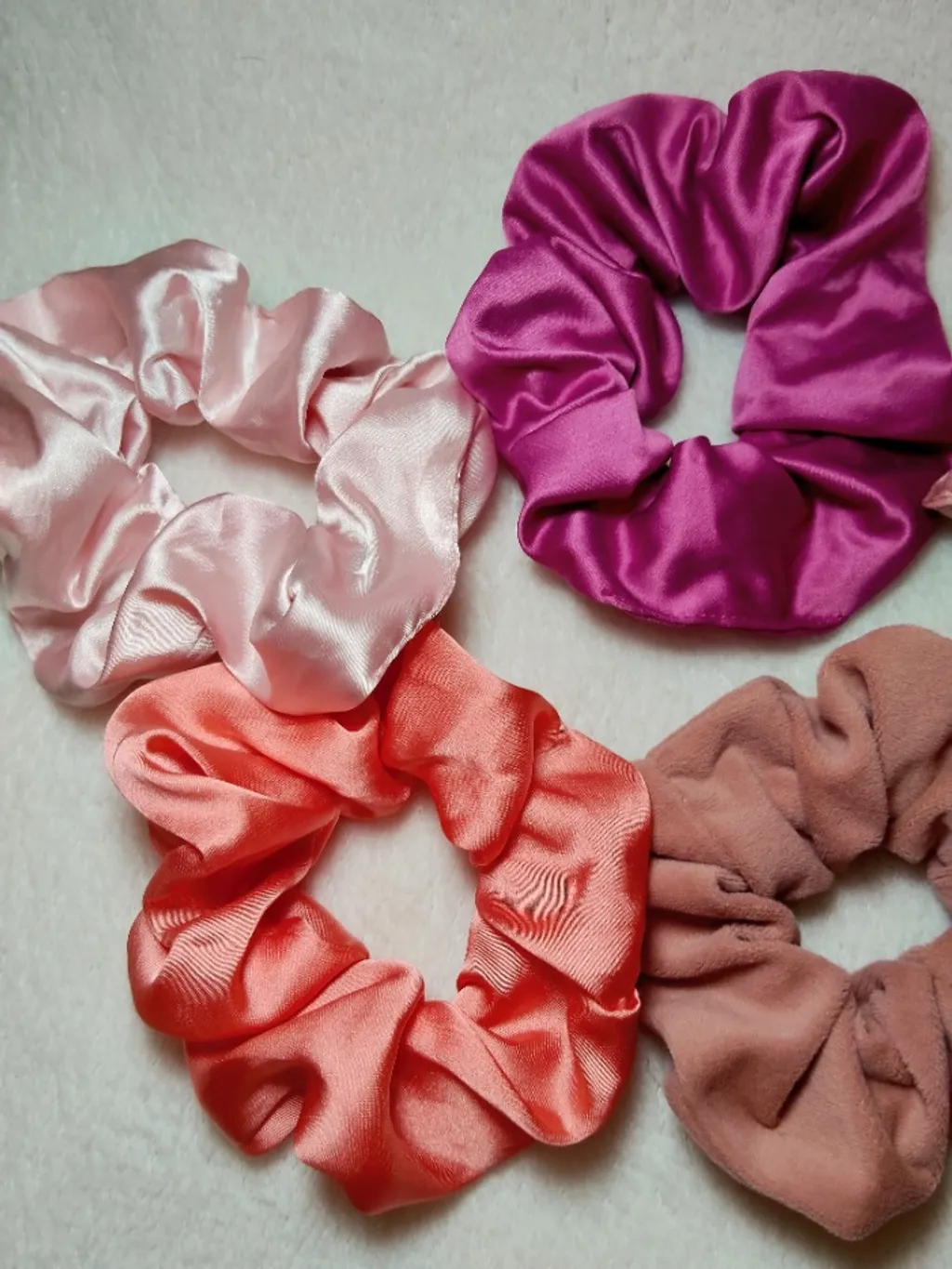 Xuxinhas Scrunchies  tons de rosa