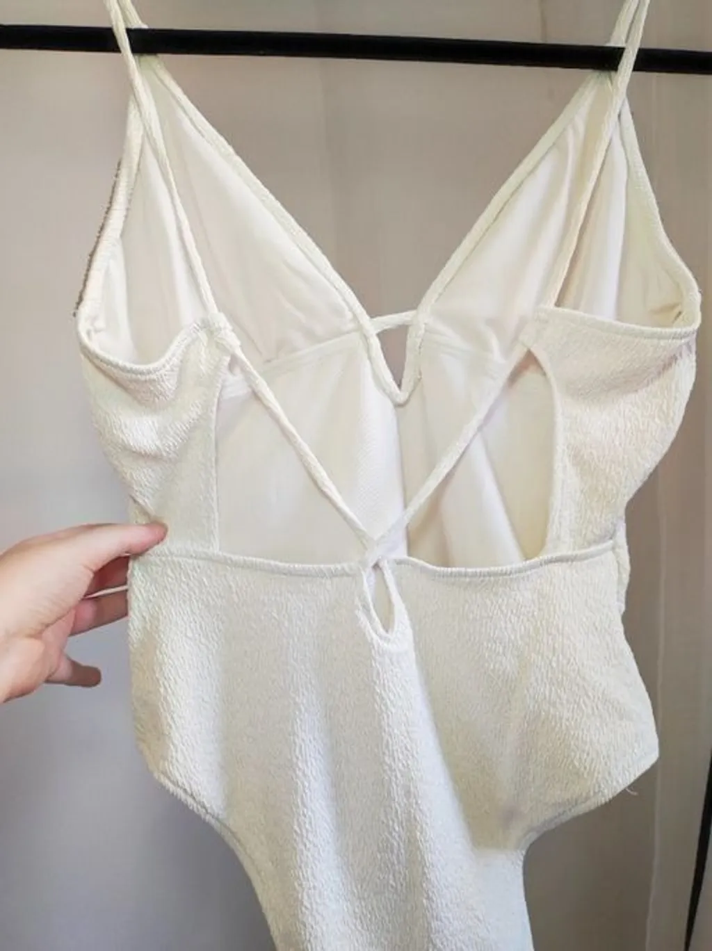 Maiô creme com textura