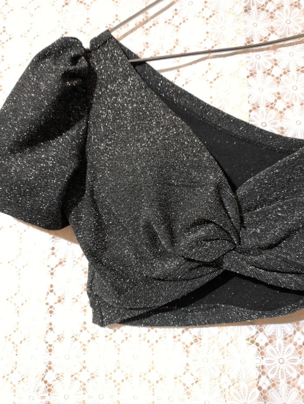 Cropped de lurex preto e prata