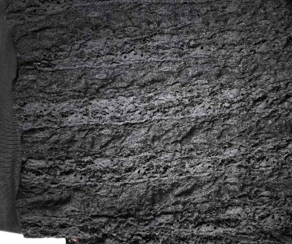 saia m. officer preta em renda assimétrica