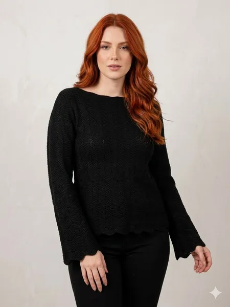 Blusa de tricô preta manga flare