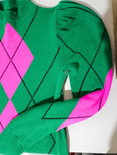 Lote de blusa p de lã, oreta e verde manga princesa