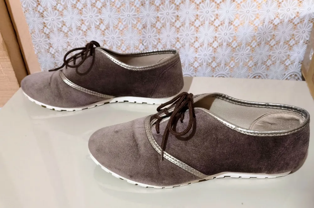 Sapato Oxford Azzaluna Veludo Lilás
