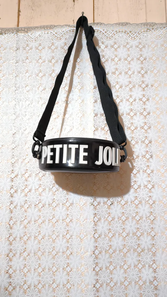 Bolsa Petite Jolie preta redonda