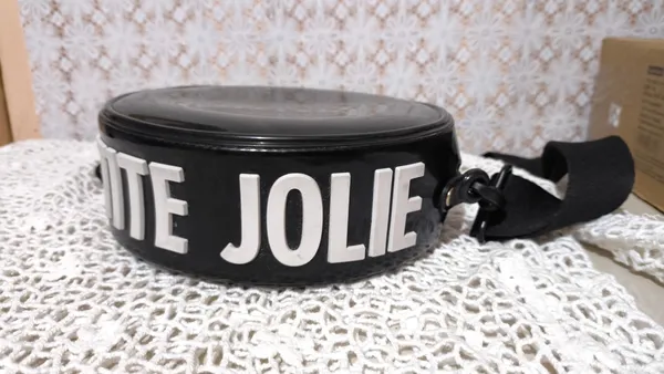 Bolsa Petite Jolie preta redonda
