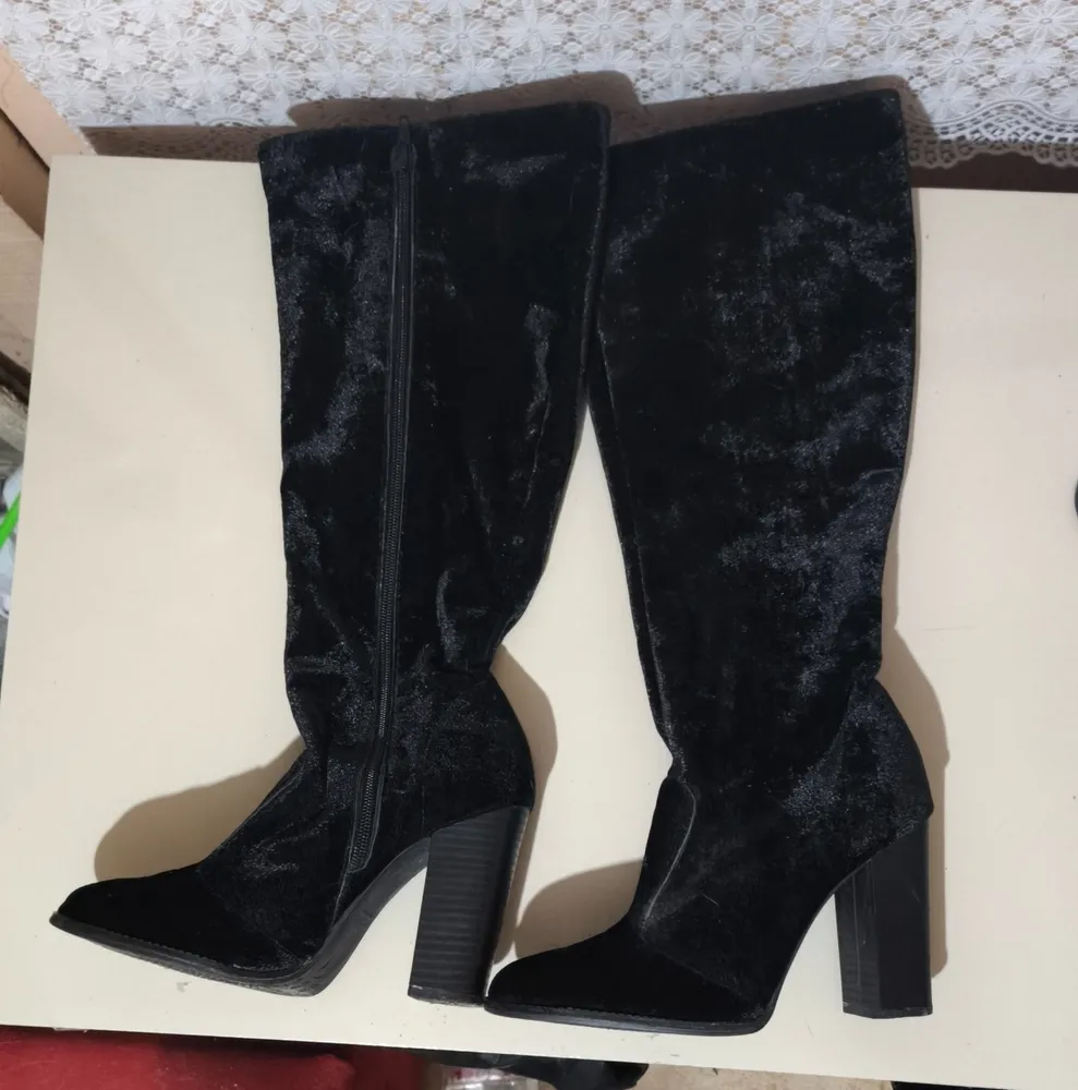 Bota feminina veludo preta 35