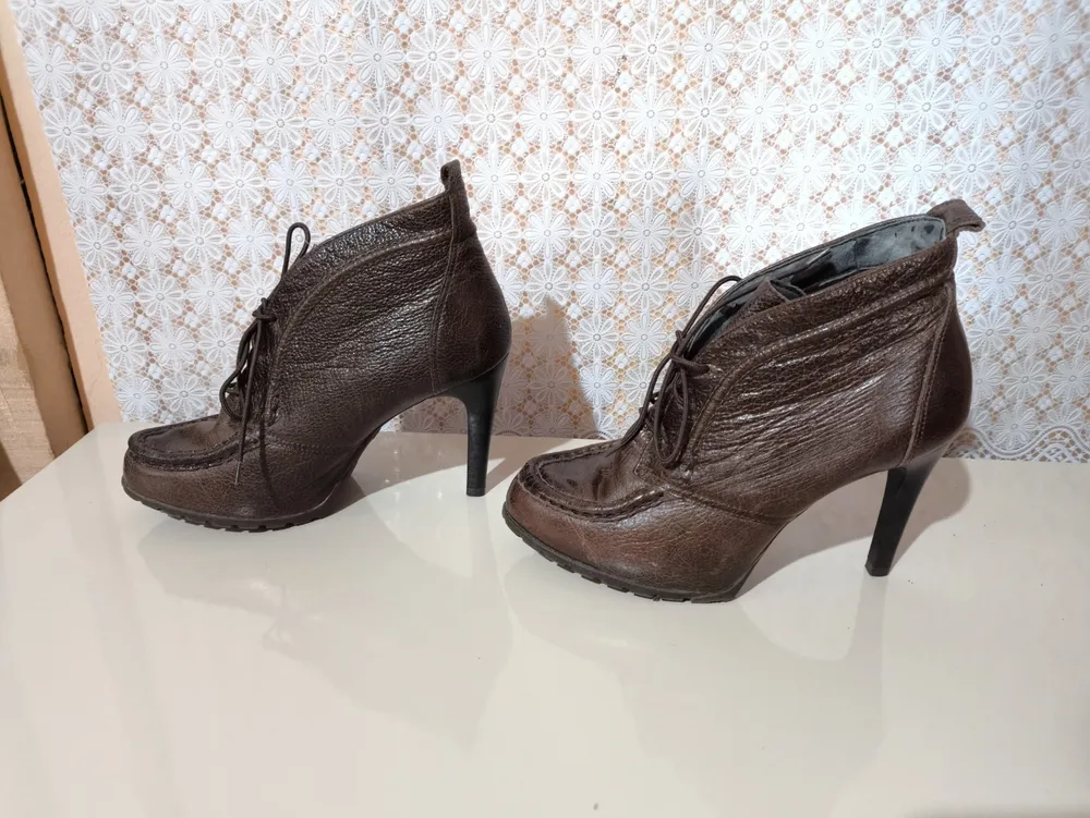 Bota ramarim salto alto marrom 36