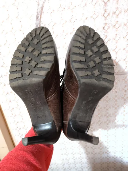 Bota ramarim salto alto marrom 36