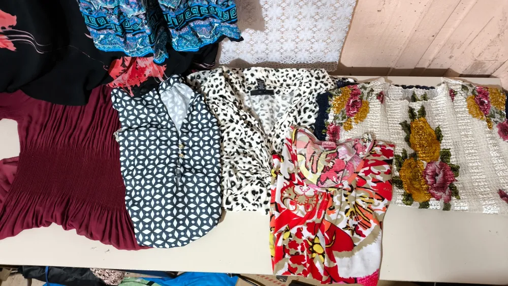 Lote com 20 peças femininas M, G e GG