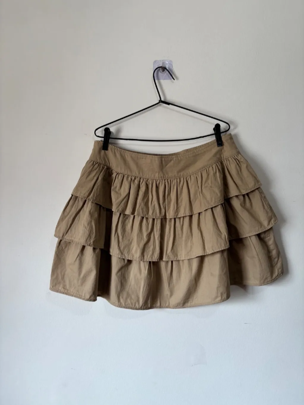 saia de babadinhos marrom, da blue steel