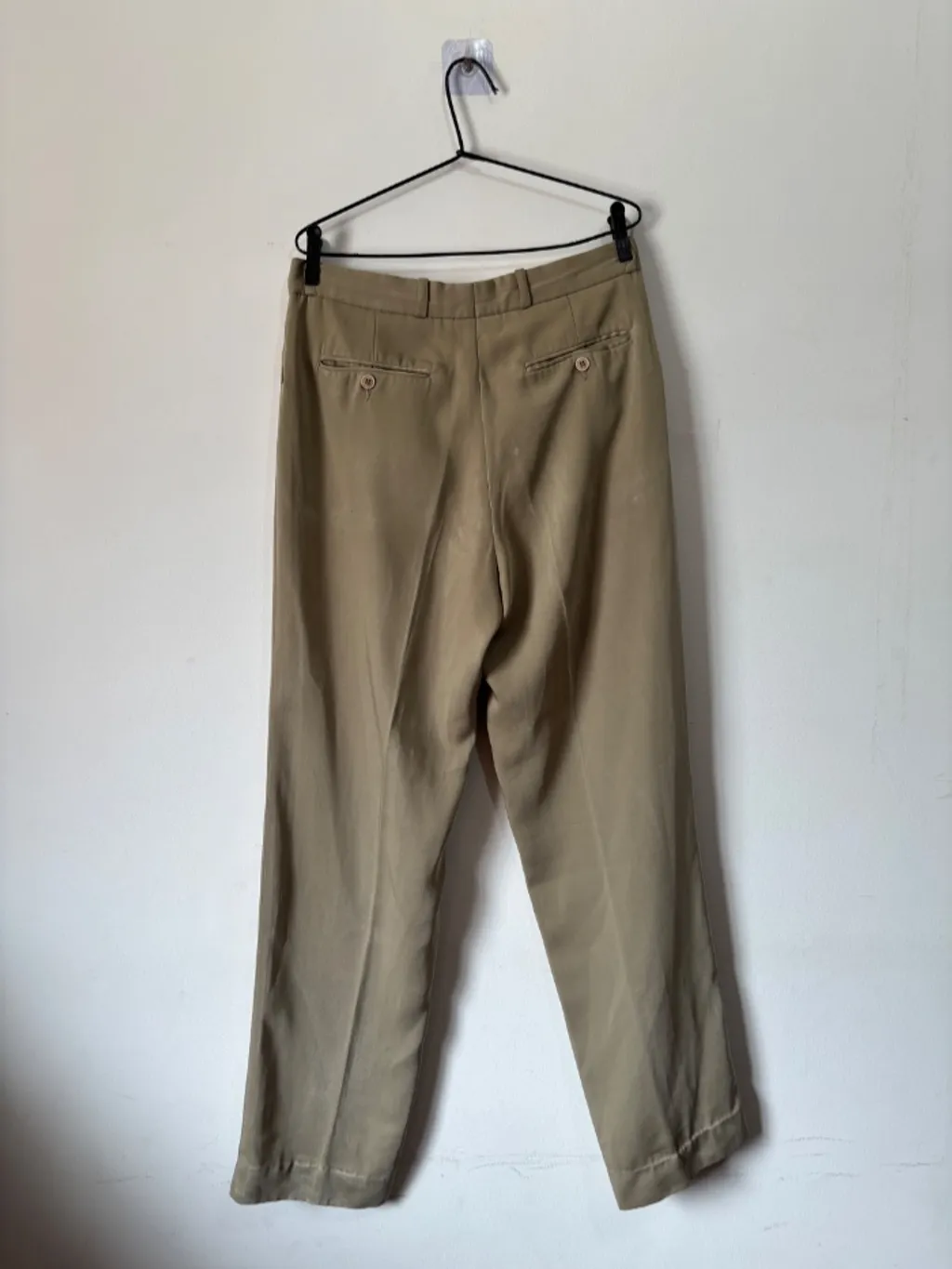 calça de alfaiataria caramelo, da preston field