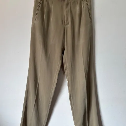 calça de alfaiataria caramelo, da preston field