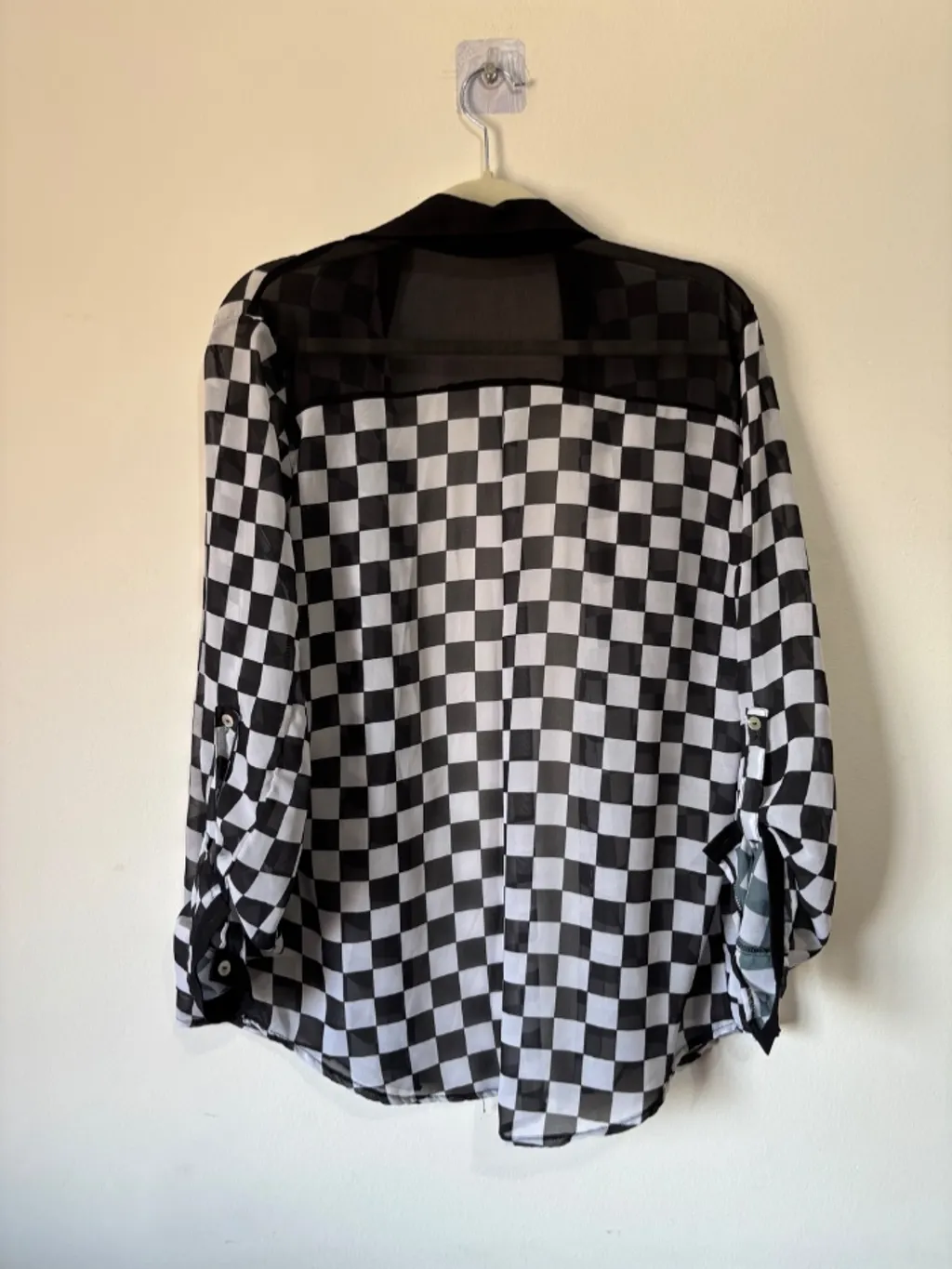 Camisa xadrez preta e branca