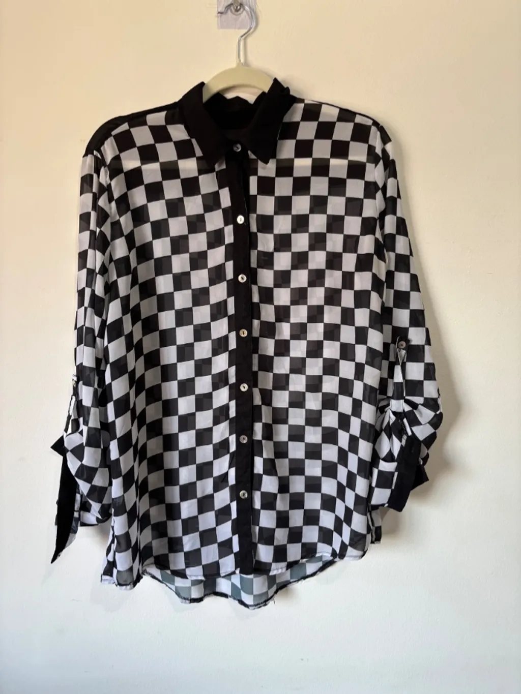 Camisa xadrez preta e branca