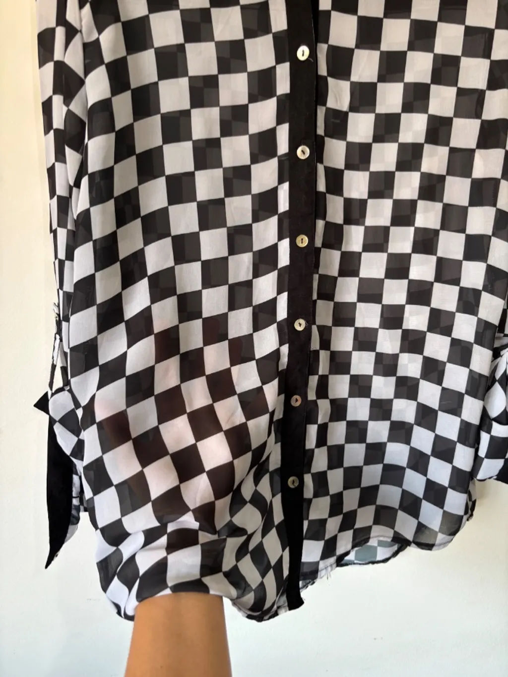 Camisa xadrez preta e branca