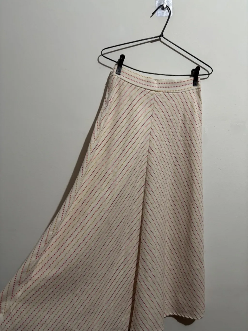 Saia midi, da benesh