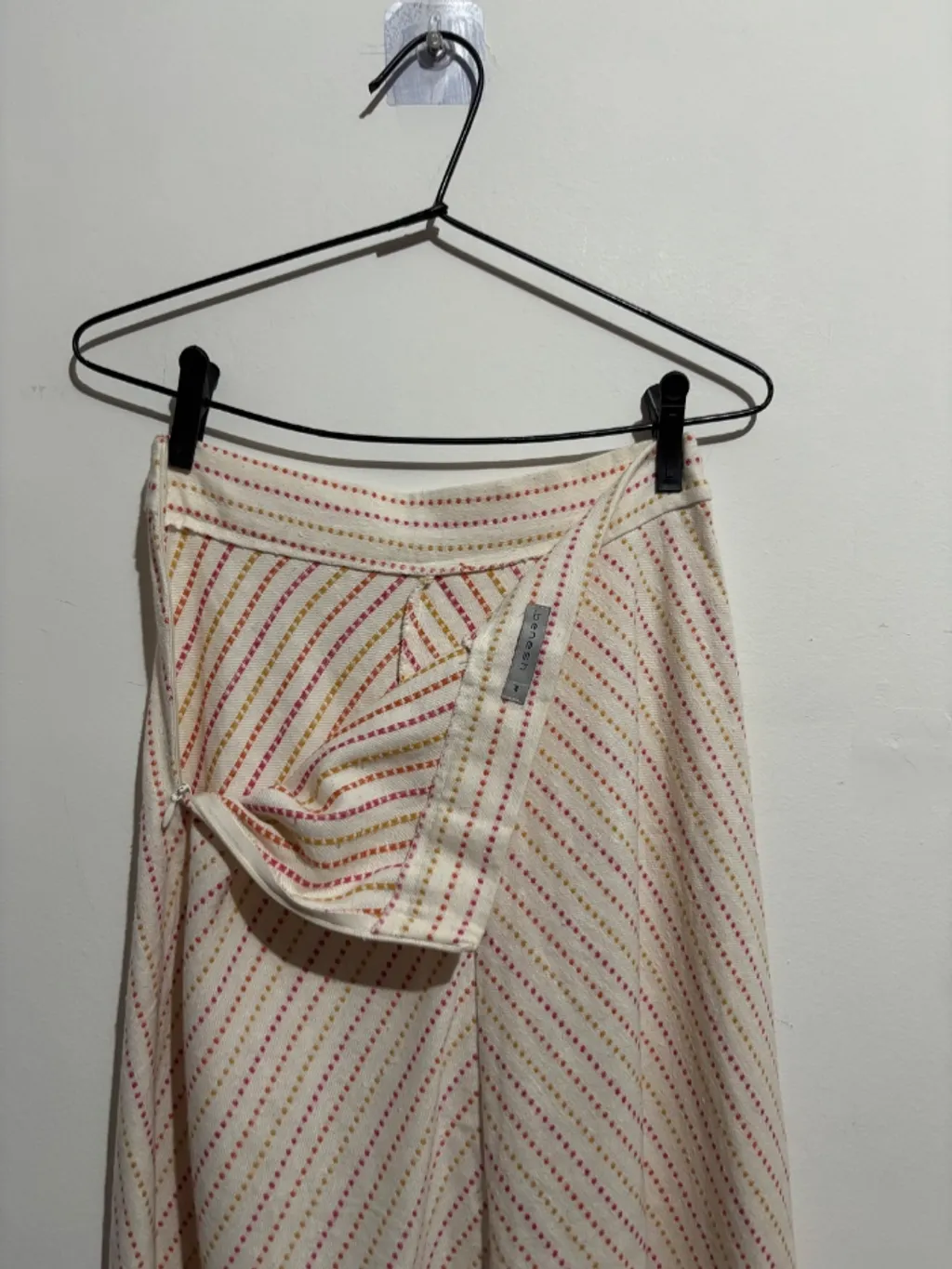 Saia midi, da benesh