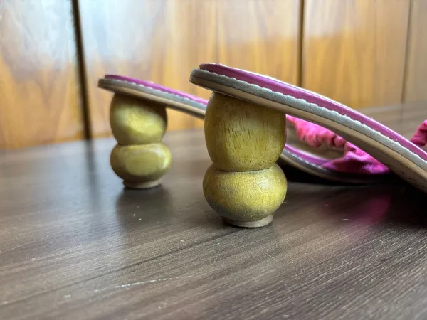 tamanco rosa, da vess