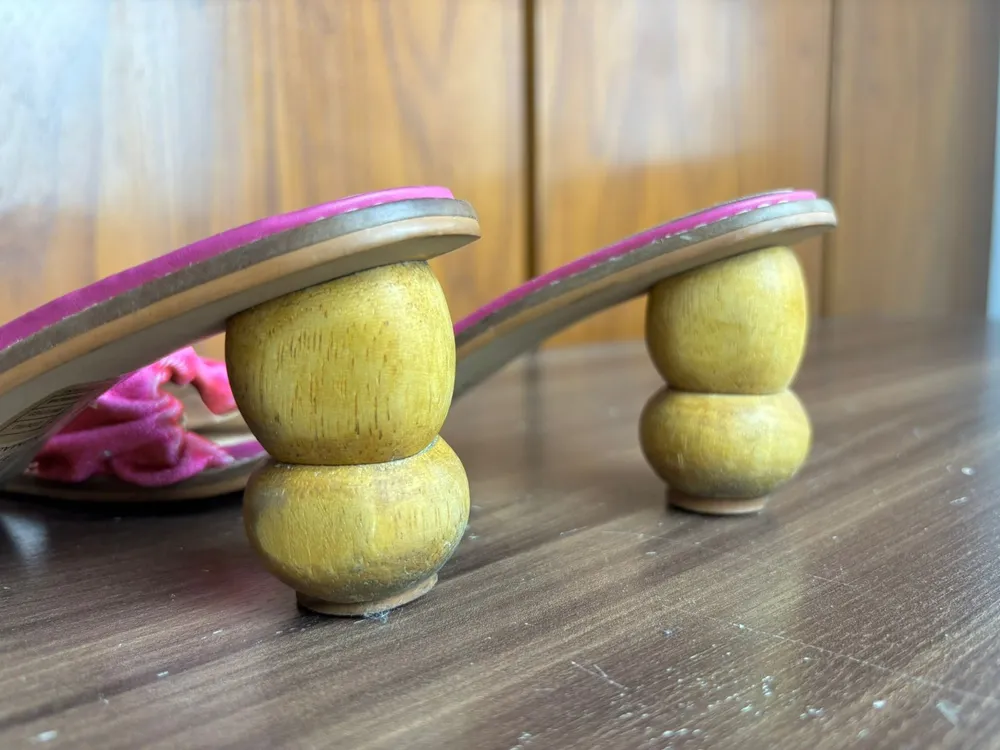 tamanco rosa, da vess