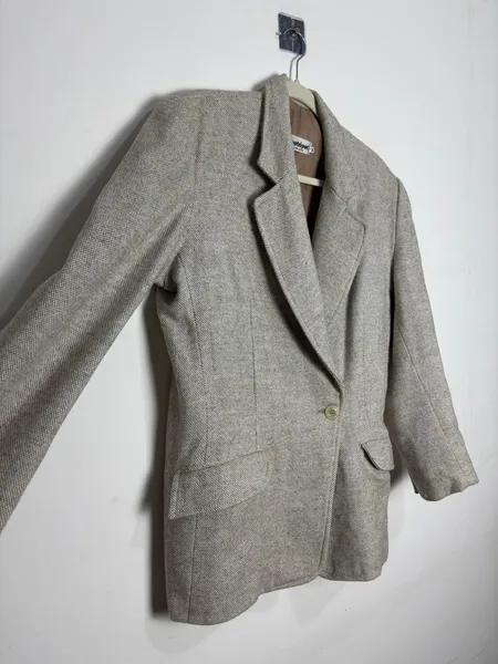 blazer vintage tweed bege acinzentado