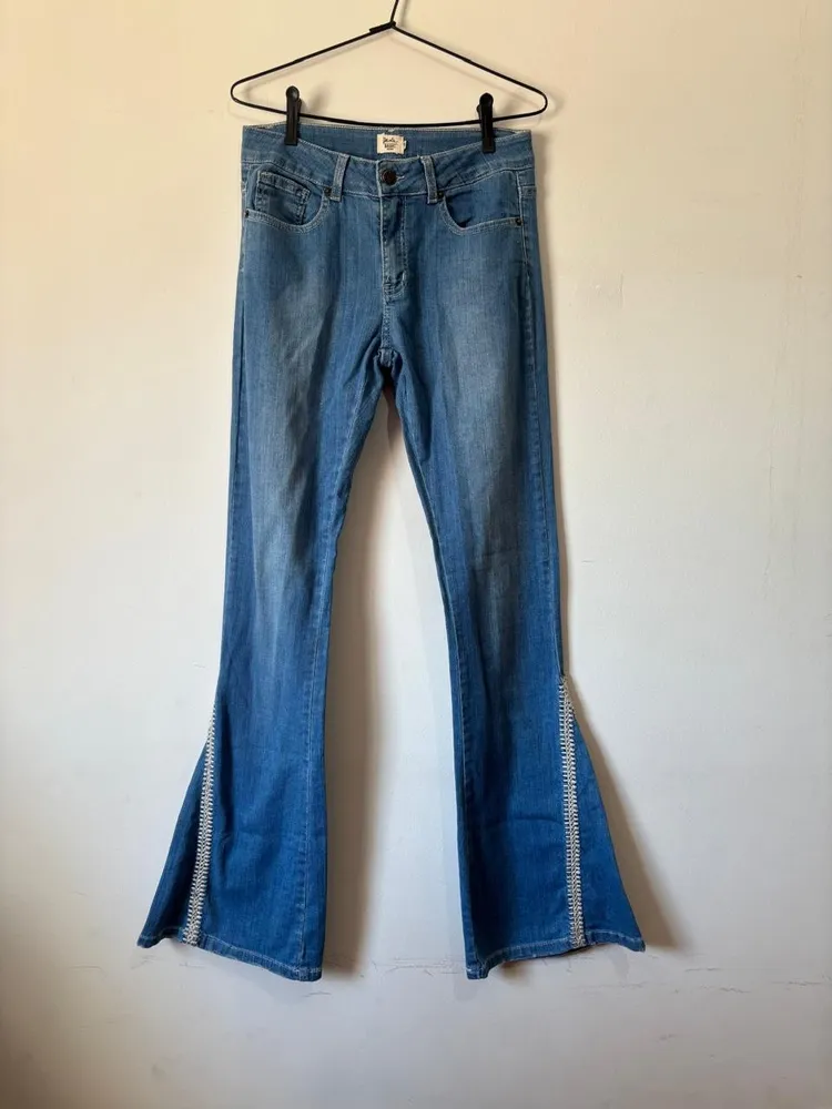 calça jeans flare, da daslu