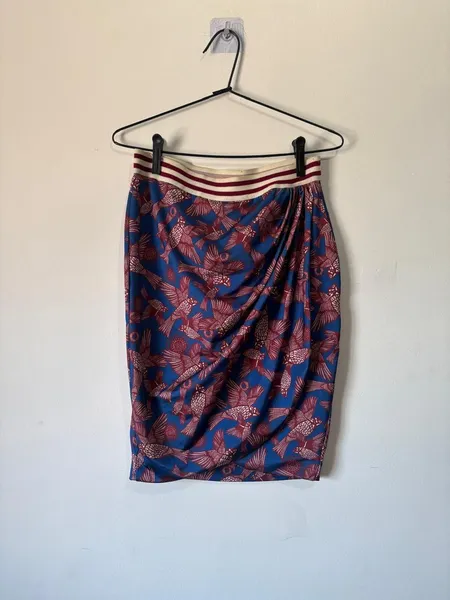 saia envelope curta estampada, da zara