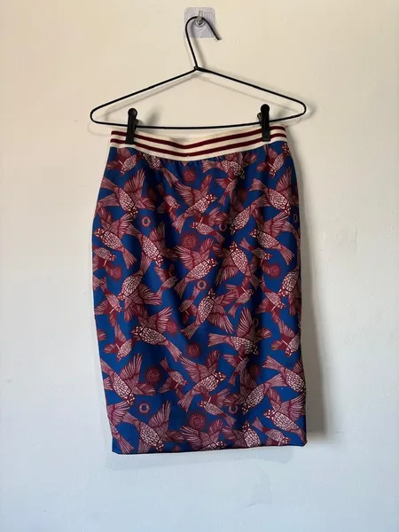 saia envelope curta estampada, da zara