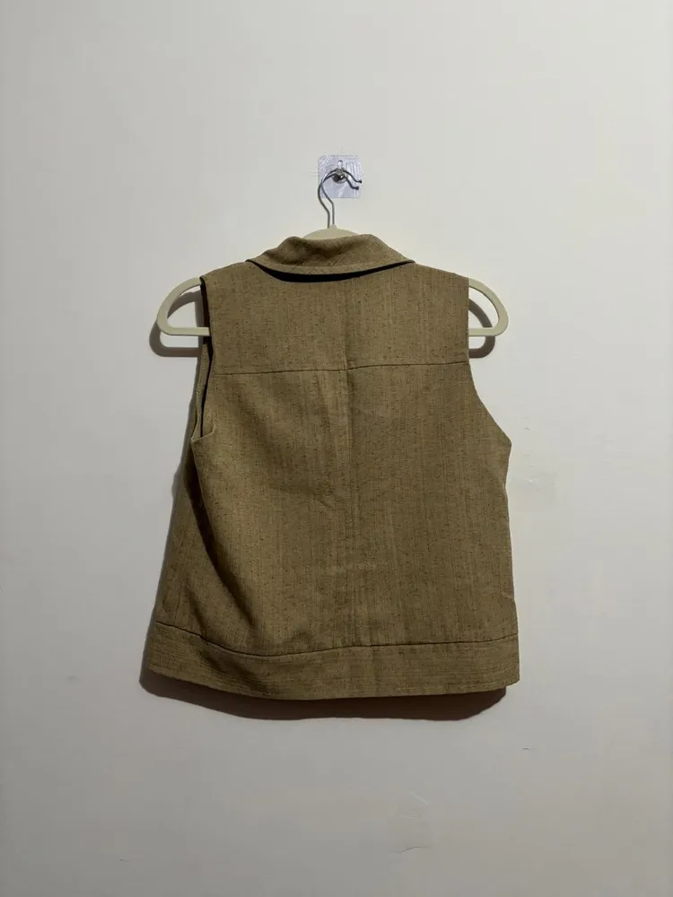 conjunto de alfaiataria bege, da barreds